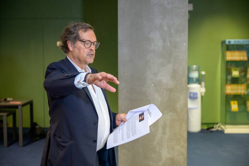 João Rodrigues Pena fala ao público na apresentação de Portugal 2036